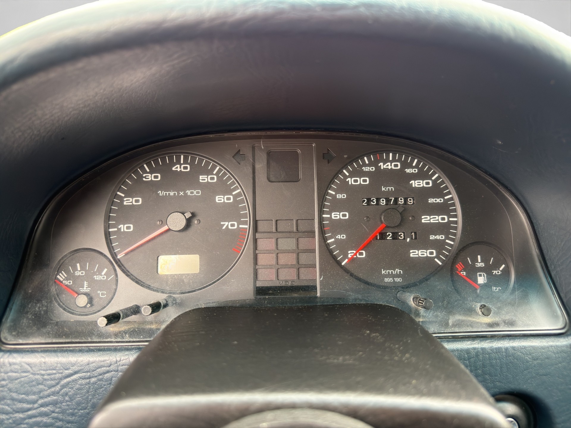 AUDI 90 2.3 E 20V quattroSport-image-11
