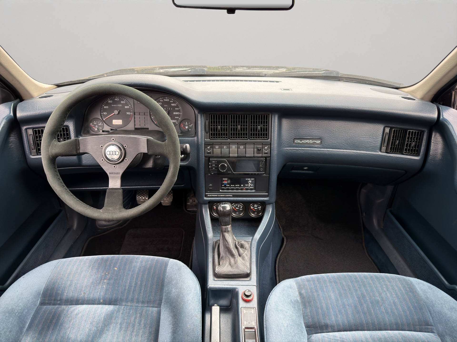 AUDI 90 2.3 E 20V quattroSport-image-9