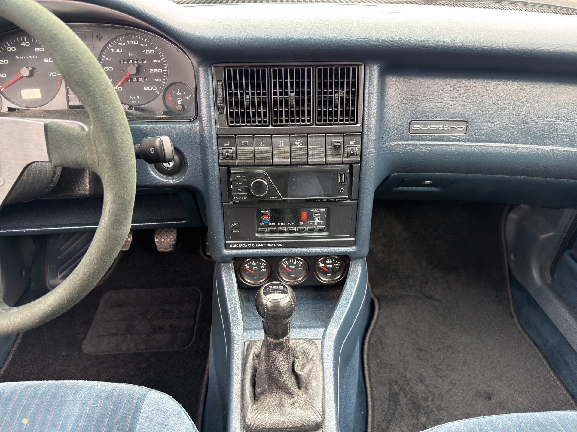 AUDI 90 2.3 E 20V quattroSport-image-10