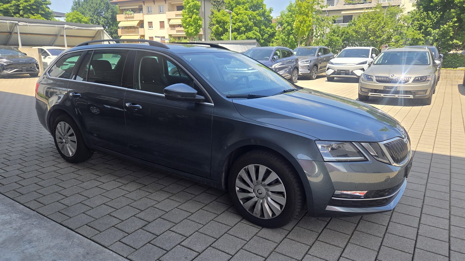 SKODA Octavia Combi 1.5 TSI Style-image-6