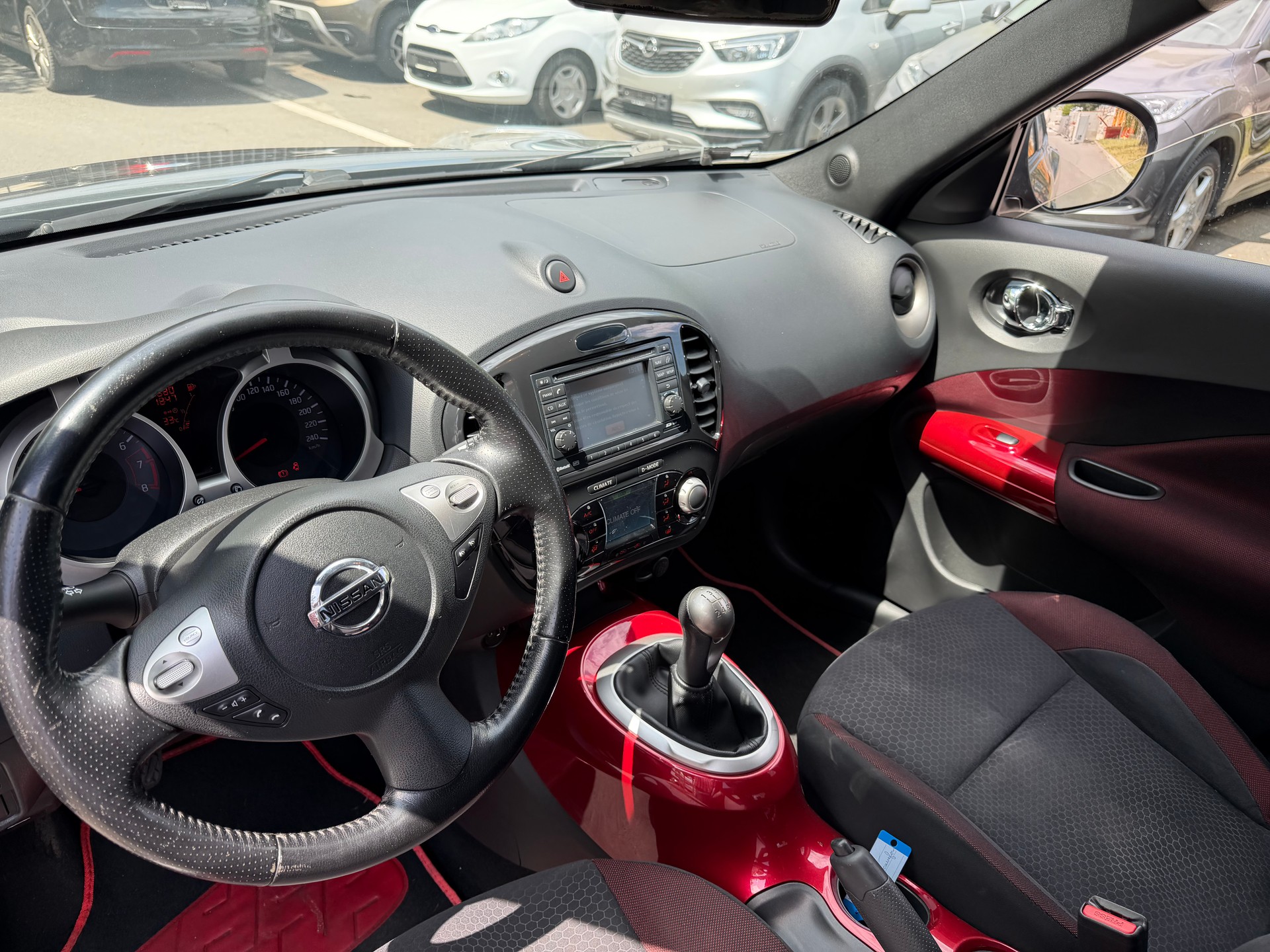 NISSAN Juke 1.6 tekna-image-8