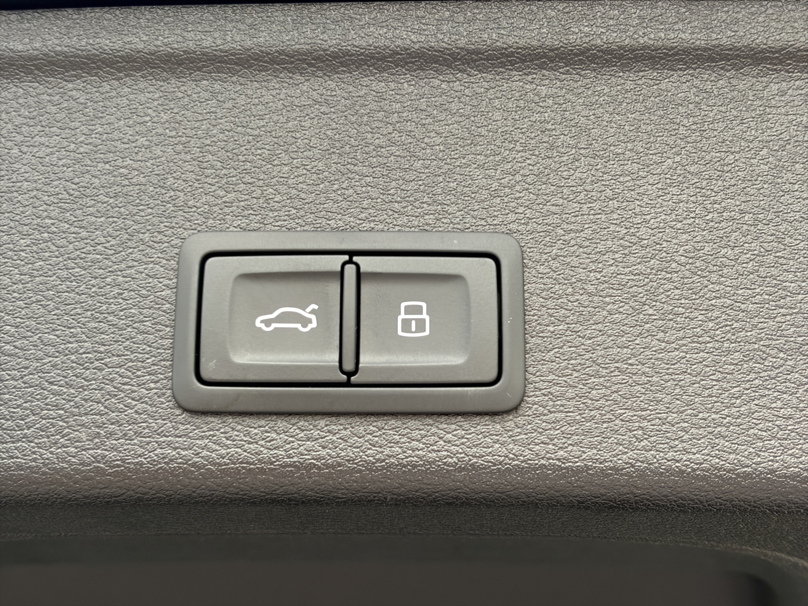 AUDI A4 Avant 45 TFSI S line S-tronic quattro-image-13