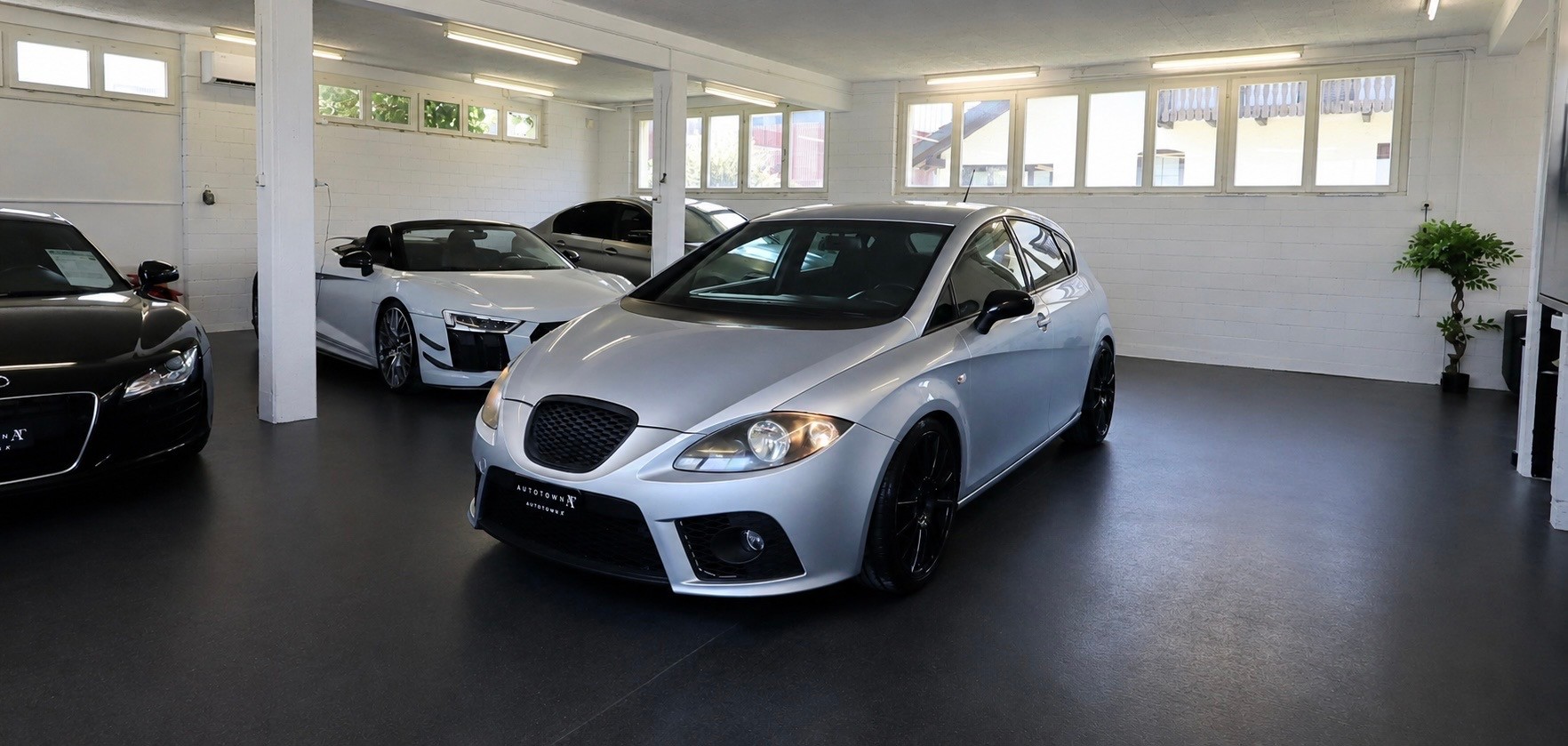 SEAT Leon 2.0 TSI Cupra-image-0