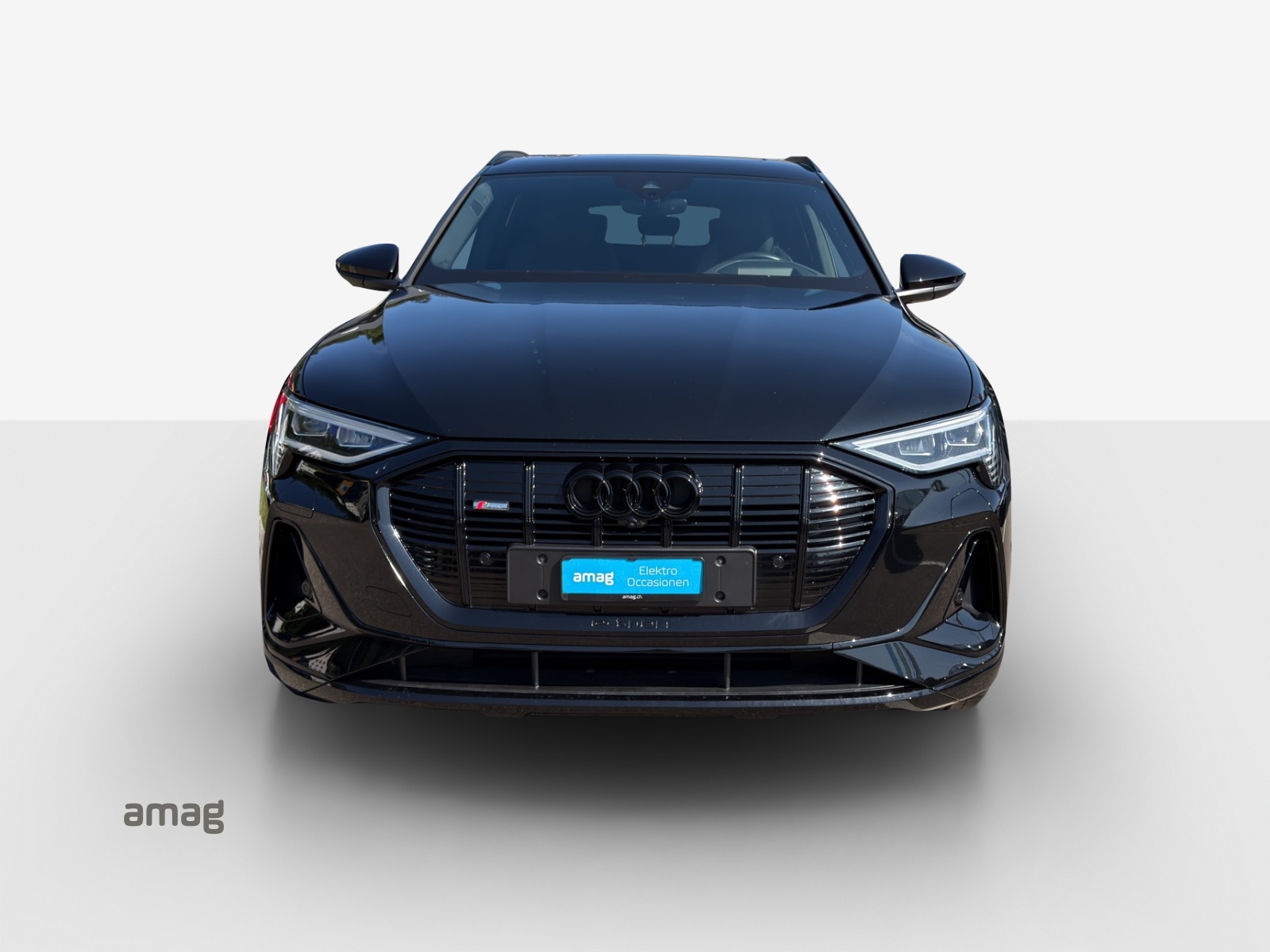 AUDI e-tron 55 S Line Black Edition quattro-image-6
