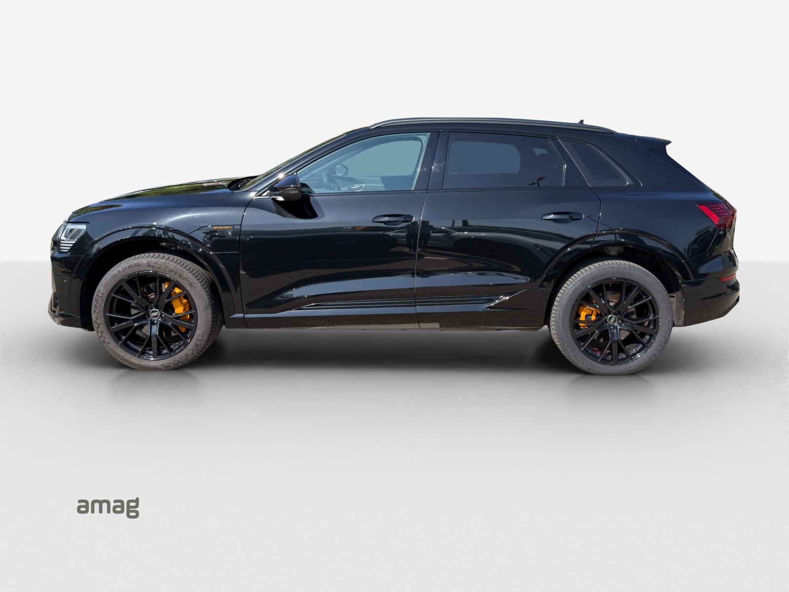 AUDI e-tron 55 S Line Black Edition quattro-image-1