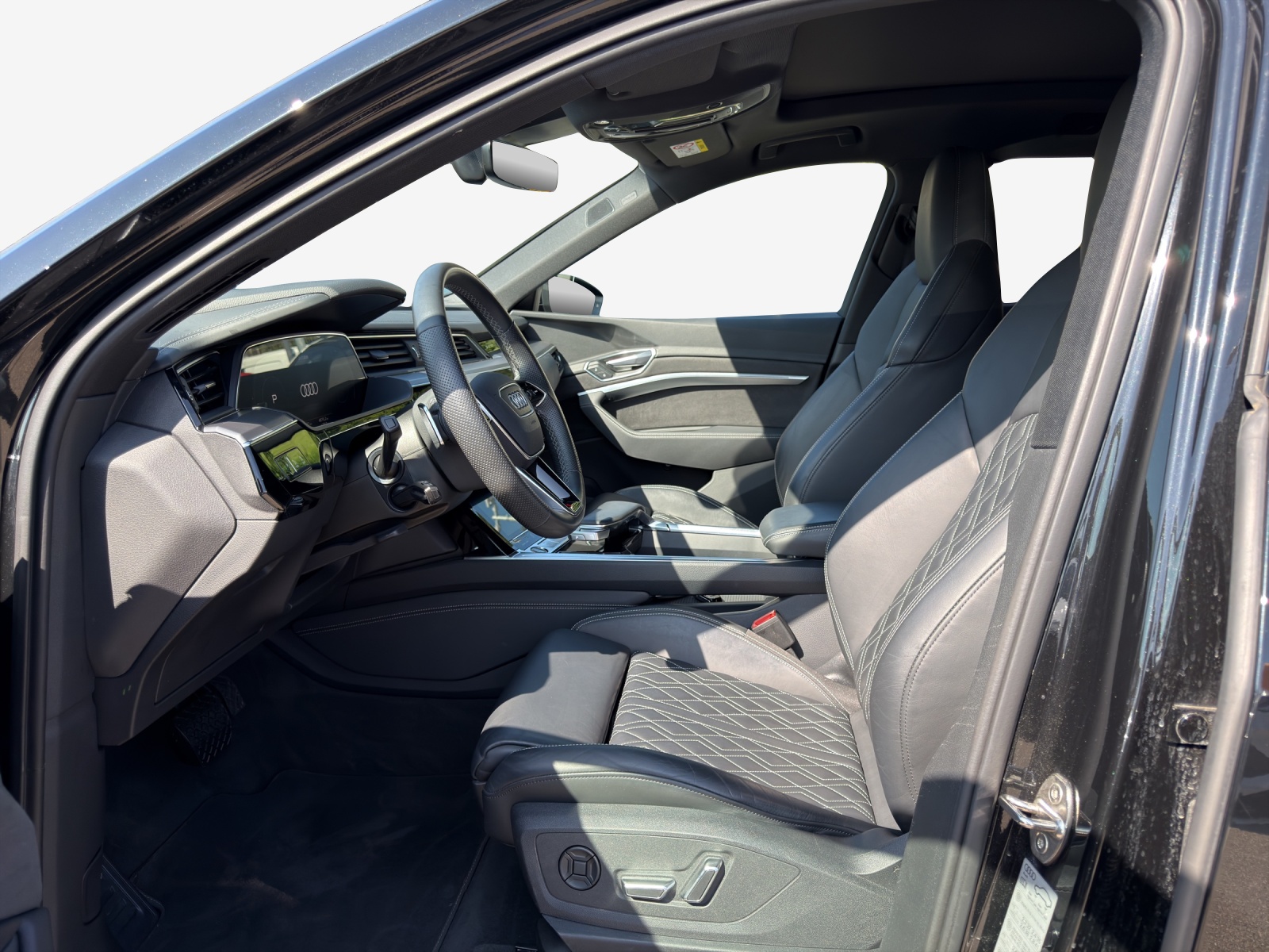 AUDI e-tron 55 S Line Black Edition quattro-image-7