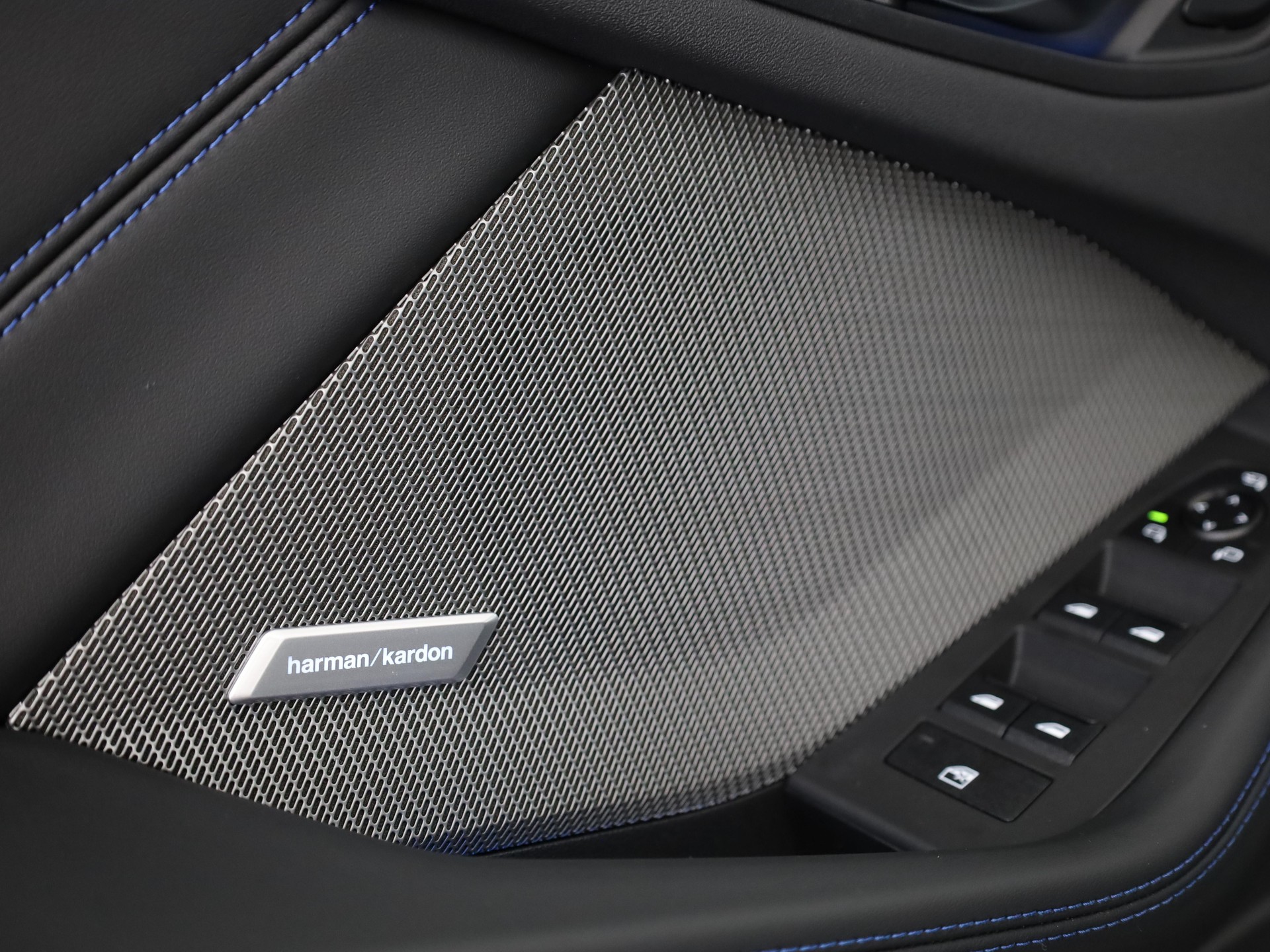 BMW M135i xDrive-image-11