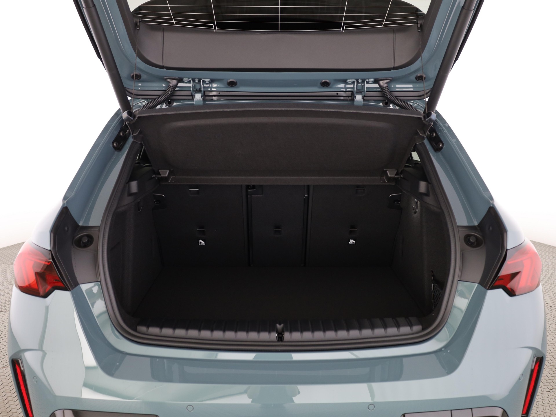 BMW M135i xDrive-image-6