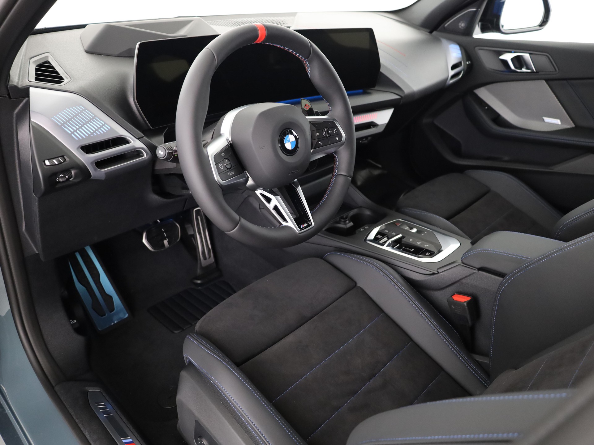 BMW M135i xDrive-image-9