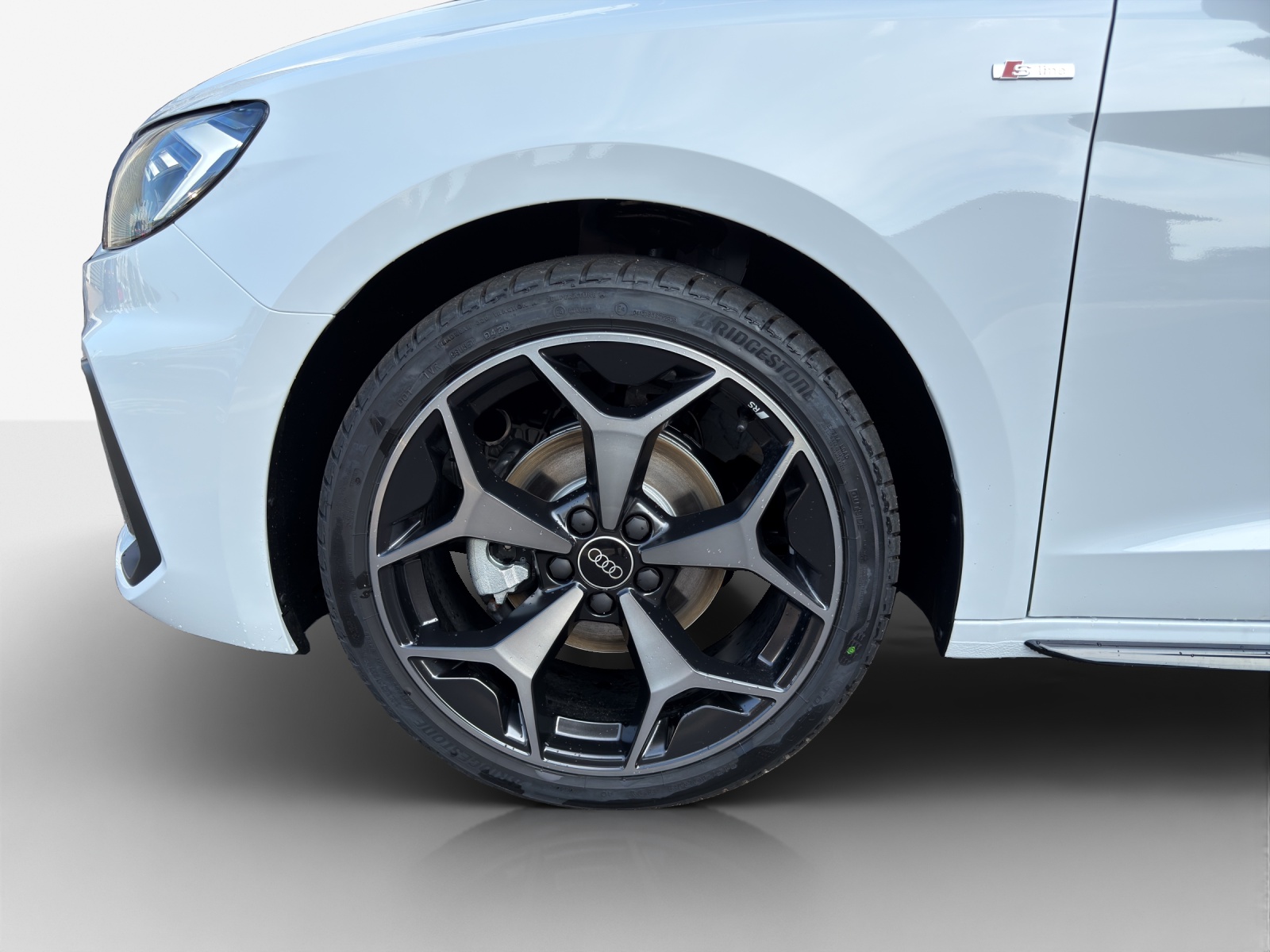 AUDI A1 Sportback 30 TFSI S Line S-tronic-image-13