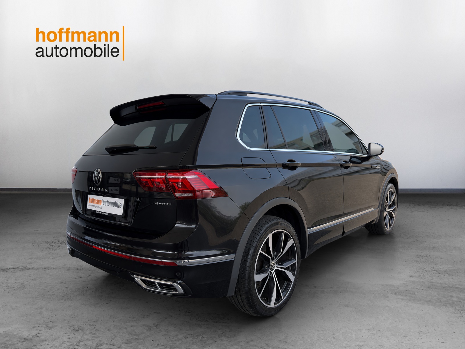 VW Tiguan 2.0TSI R-Line 4Motion DSG-showroom-element-3