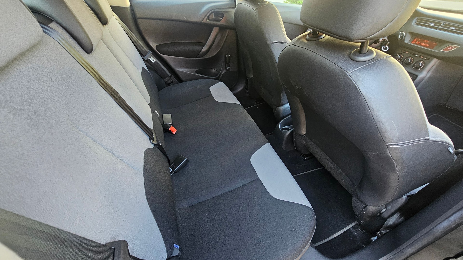 CITROEN C3 1.0i Attraction-image-5