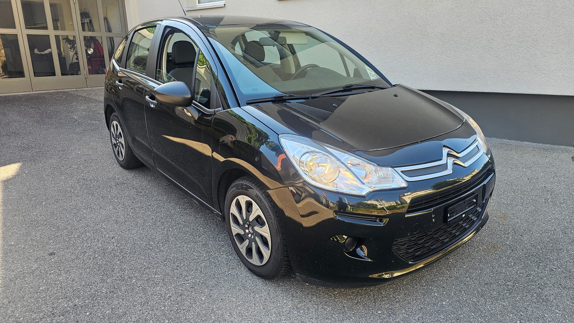 CITROEN C3 1.0i Attraction-image-1