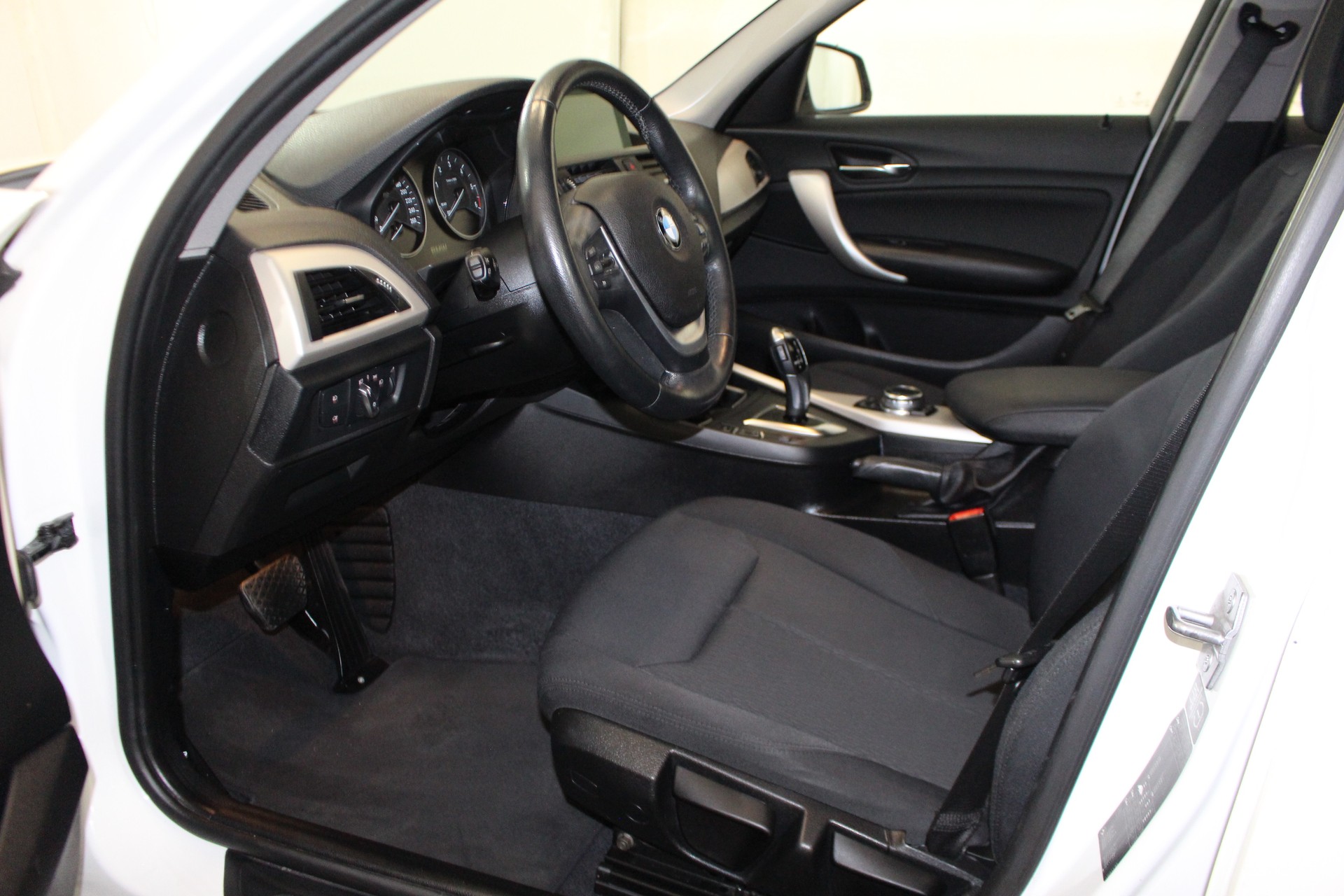 BMW 116d-image-6