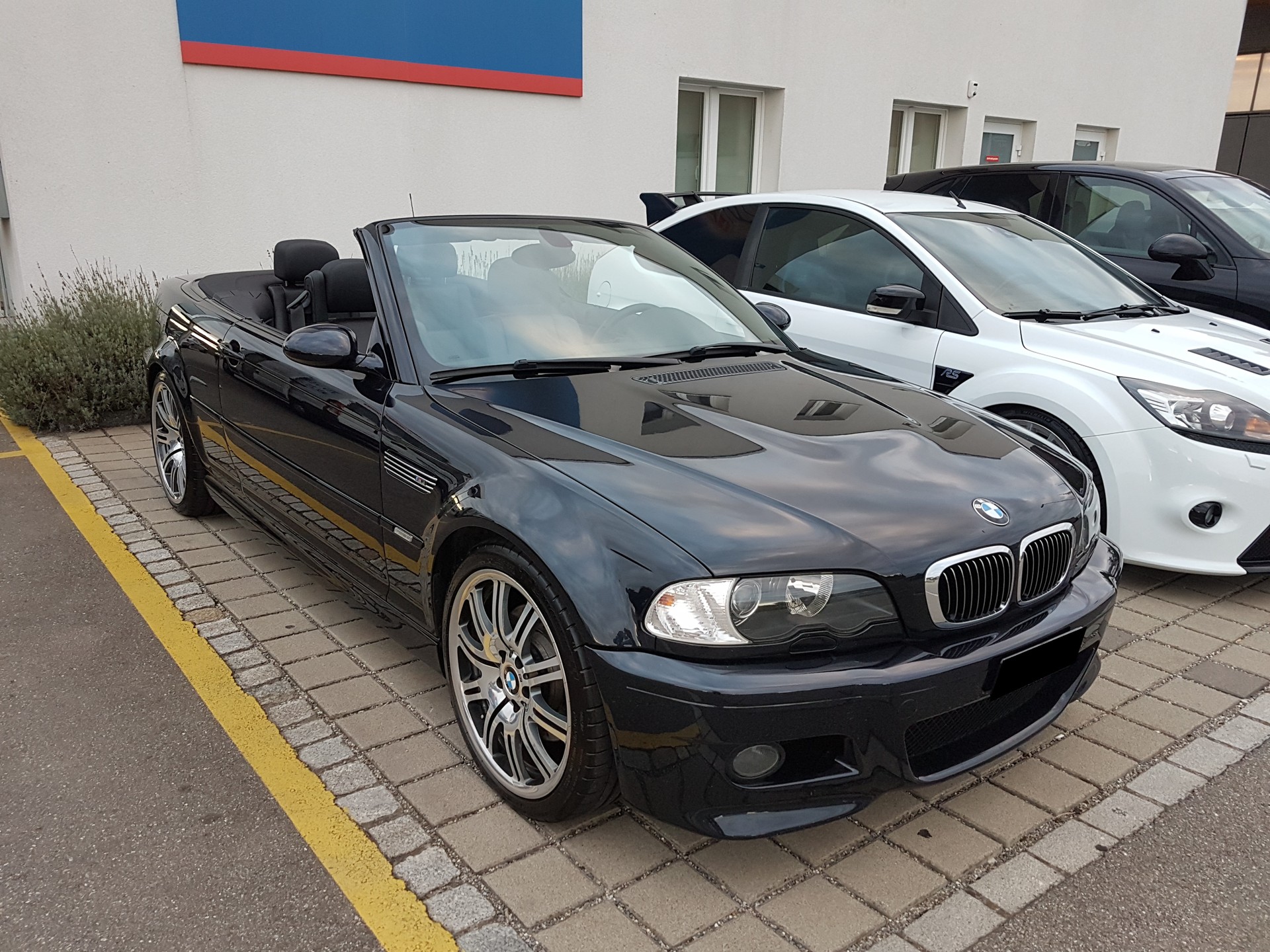 BMW M3 Cabriolet-image-0