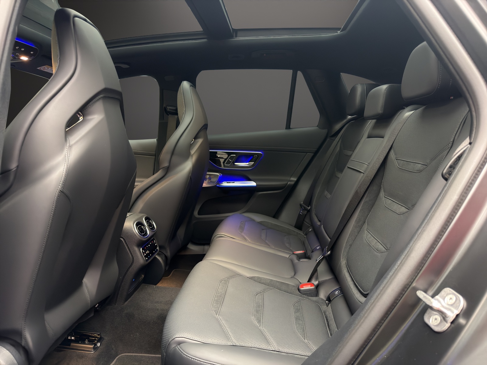 MERCEDES-BENZ AMG GLC 53 4MATIC+-image-10