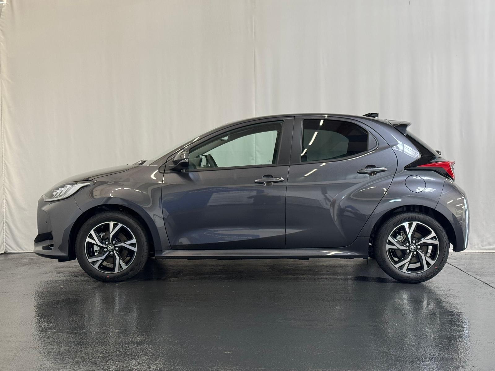 TOYOTA Yaris 1.5 VVT-i HSD Trend-image-17