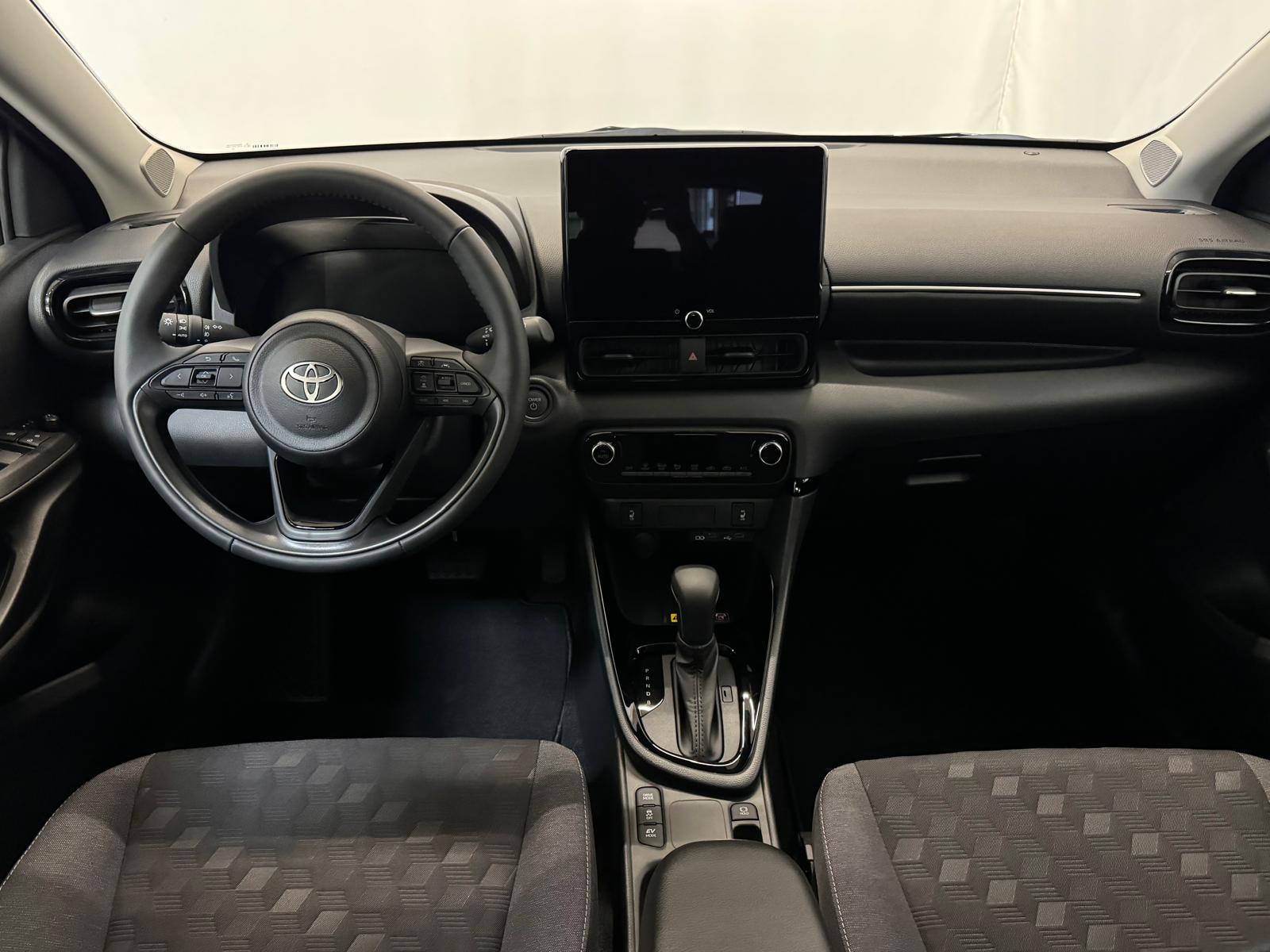 TOYOTA Yaris 1.5 VVT-i HSD Trend-image-18