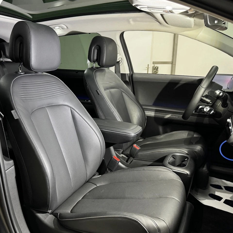 HYUNDAI Ioniq 5 77kWh Vertex 4WD 325 PS /Wärmepumpe / CH-Fahrzeug mit 5 JahrenGarantie-image-3