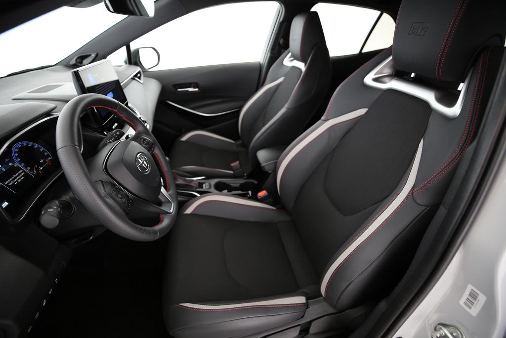 TOYOTA Corolla 2.0 HSD GR Sport-image-3