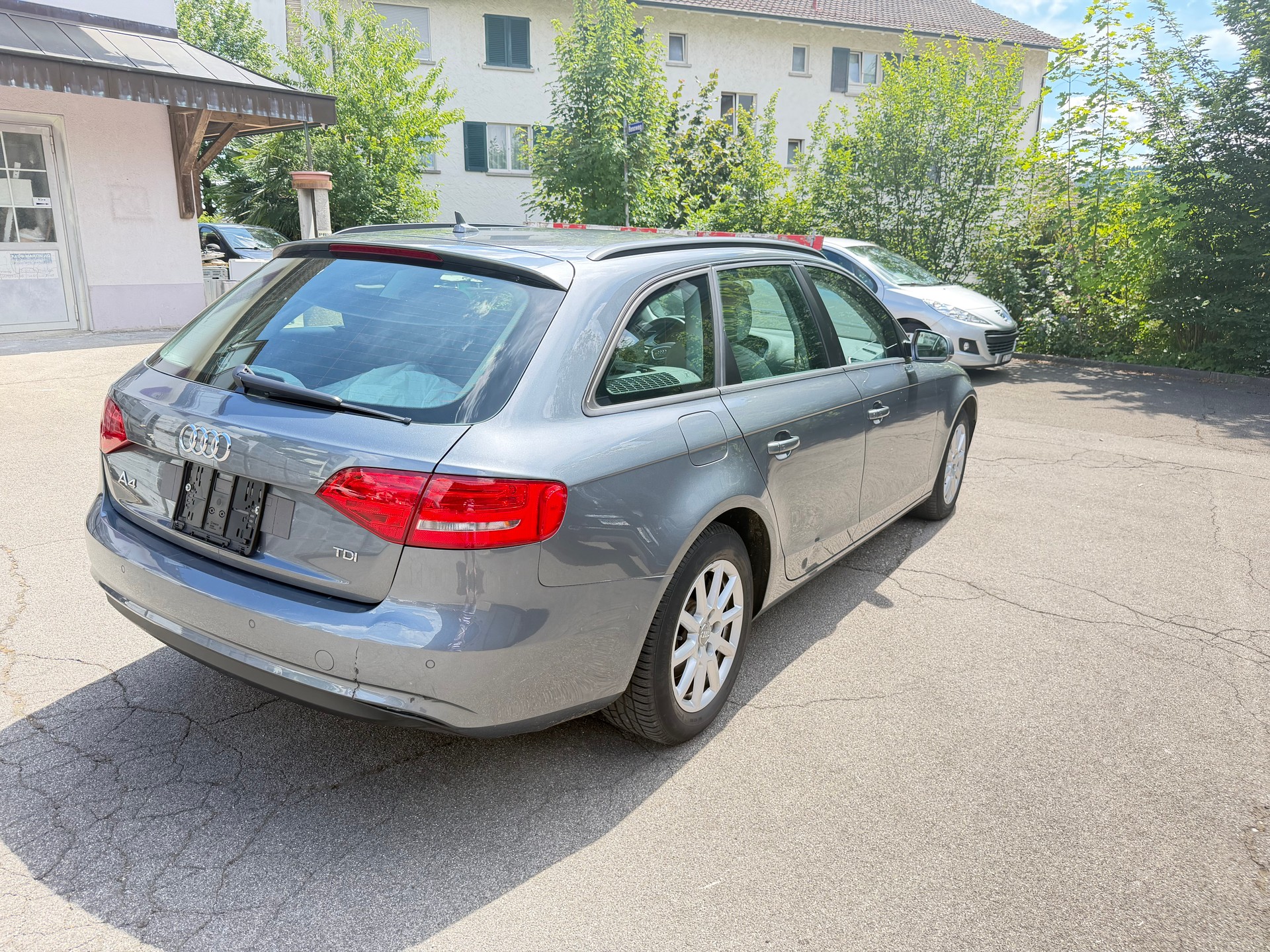 AUDI A4 Avant 2.0 TDI multitronic-image-3
