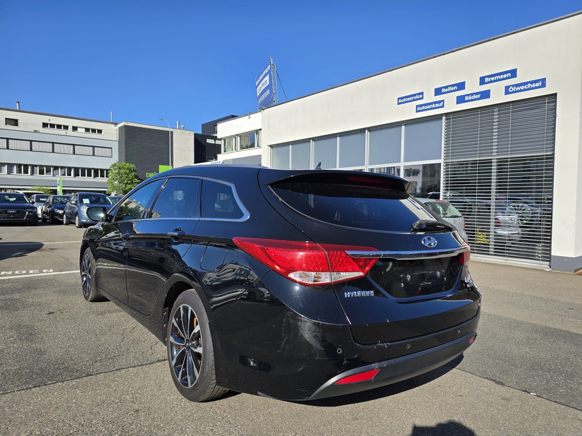 HYUNDAI i40 Wagon 1.7 CRDI Premium Automatic-image-4