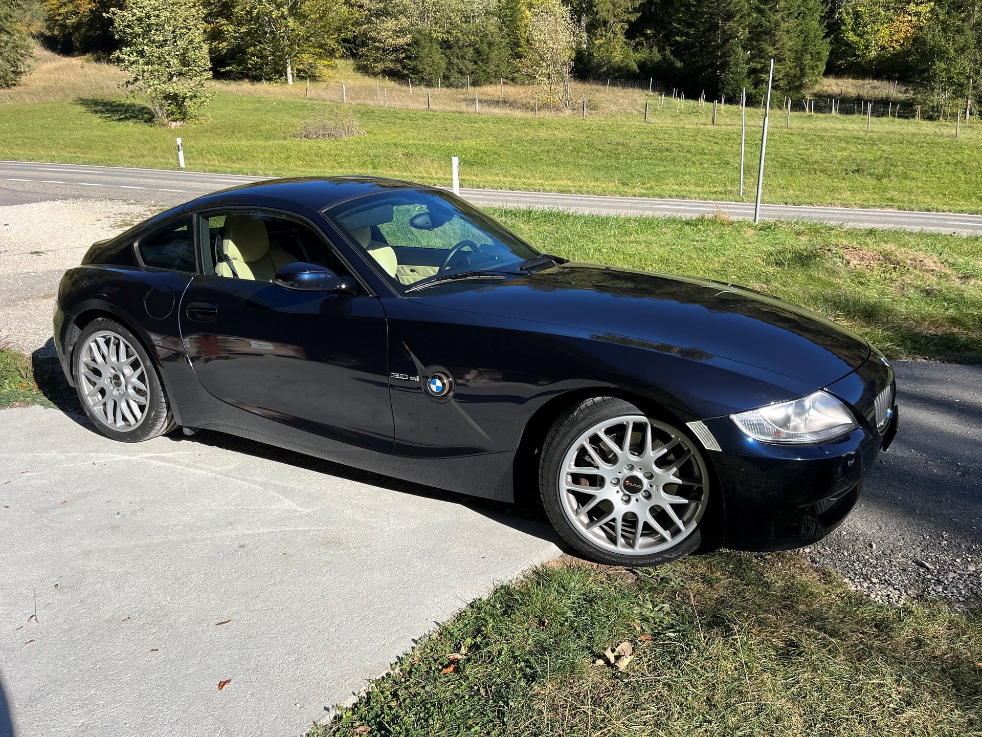 BMW 3.0si-image-1