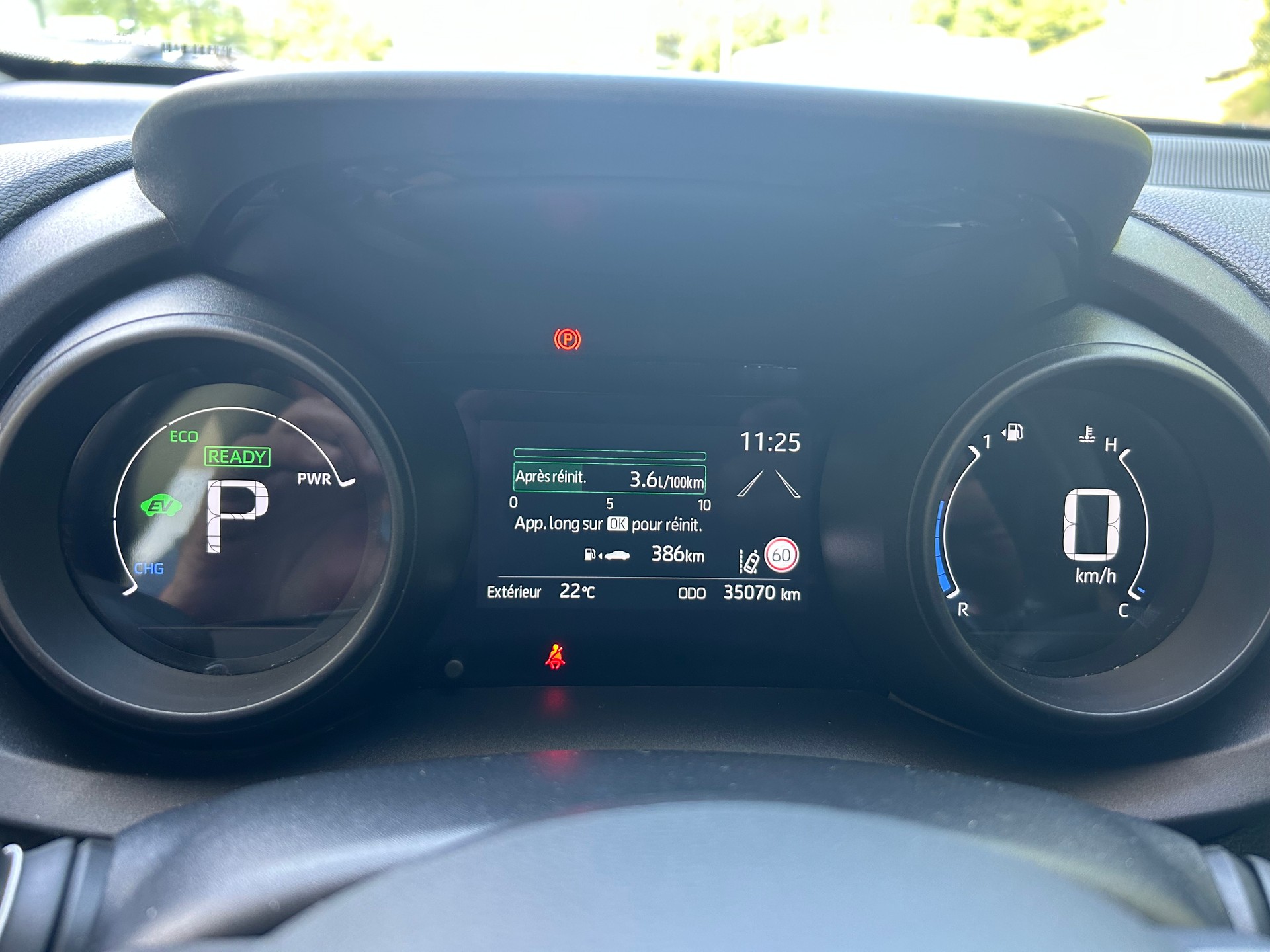 TOYOTA Yaris 1.5 Trend e-CVT-image-7