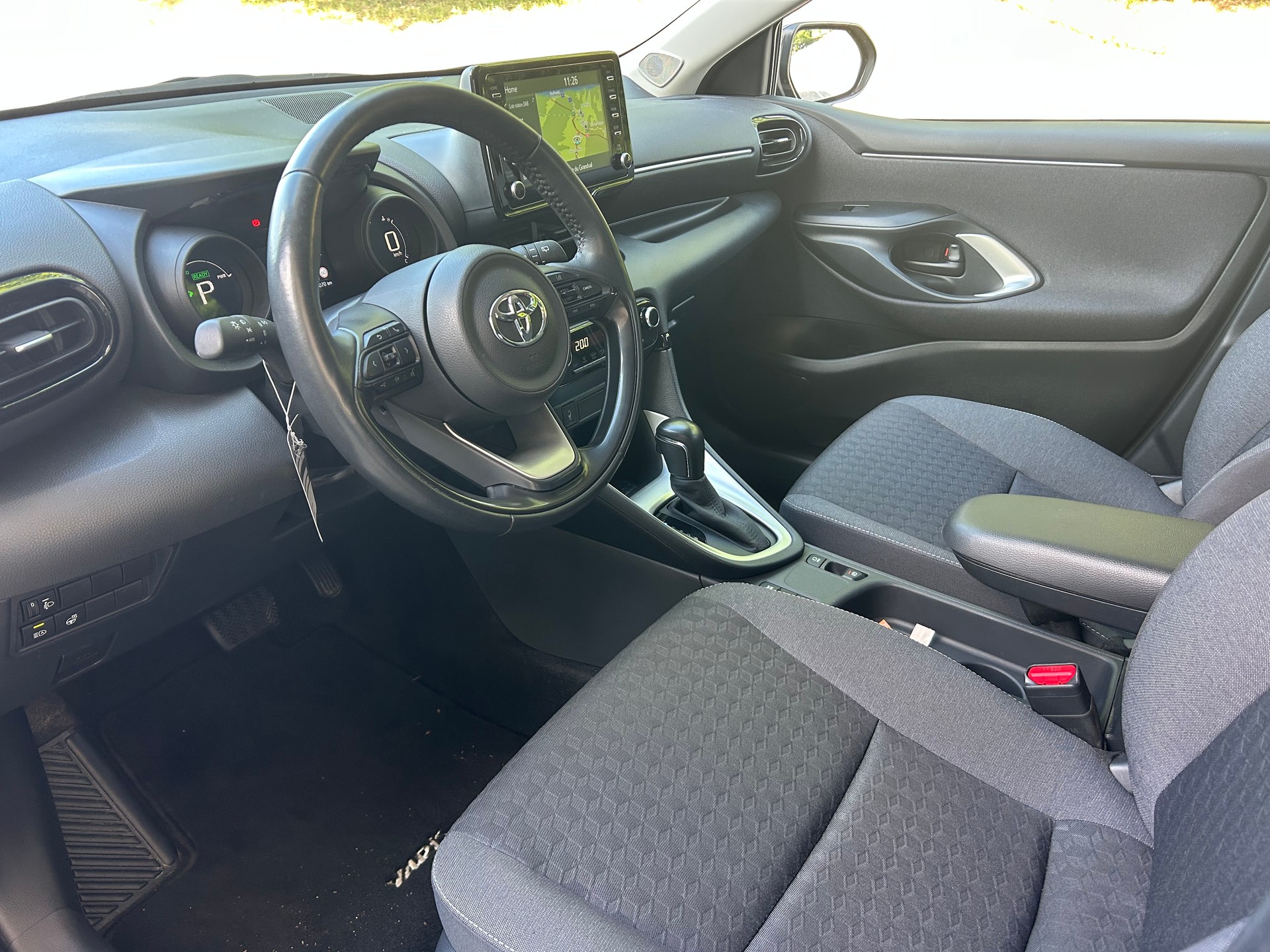 TOYOTA Yaris 1.5 Trend e-CVT-image-13