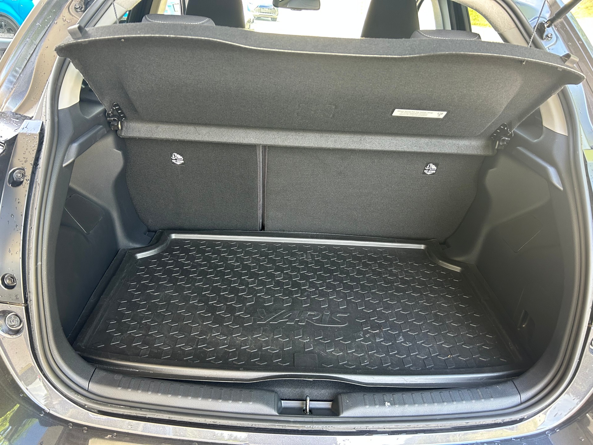 TOYOTA Yaris 1.5 Trend e-CVT-image-10