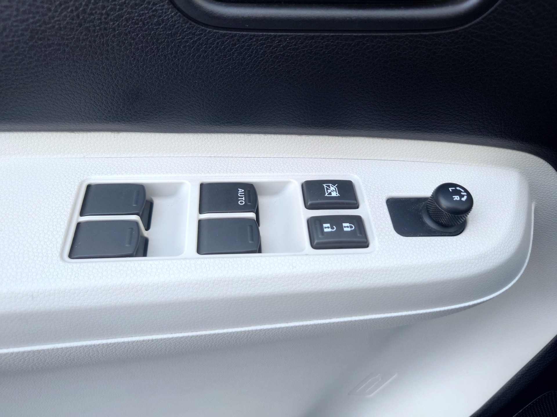 SUZUKI Ignis 1.2 Compact Top 4x4-image-9