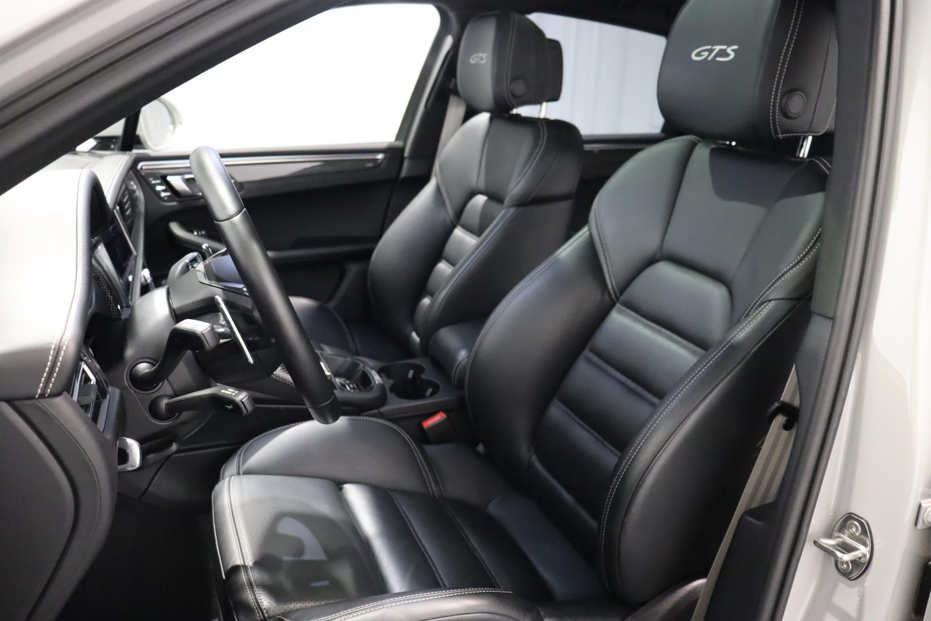 PORSCHE Macan 2.9 V6 GTS-image-10