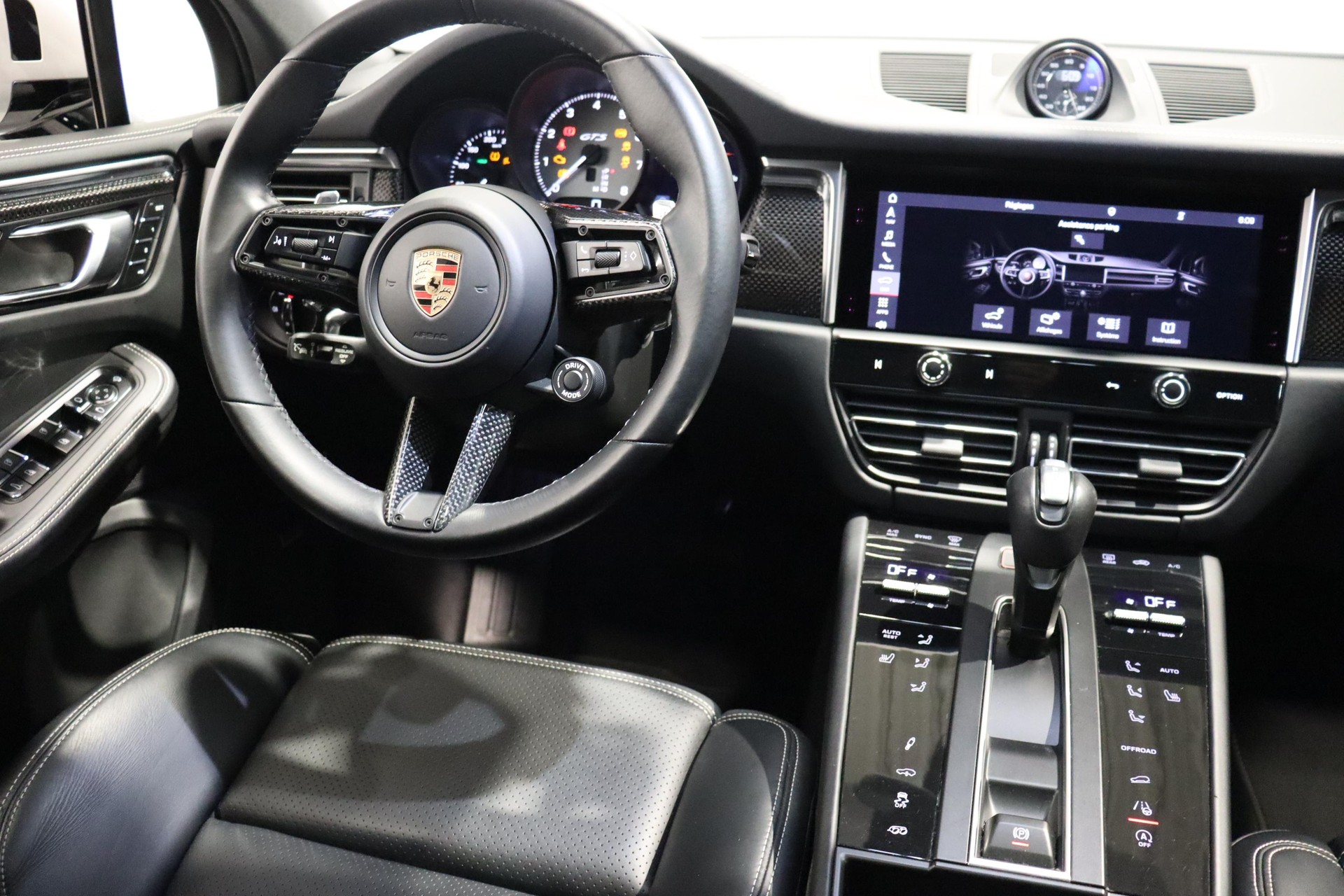 PORSCHE Macan 2.9 V6 GTS-image-8