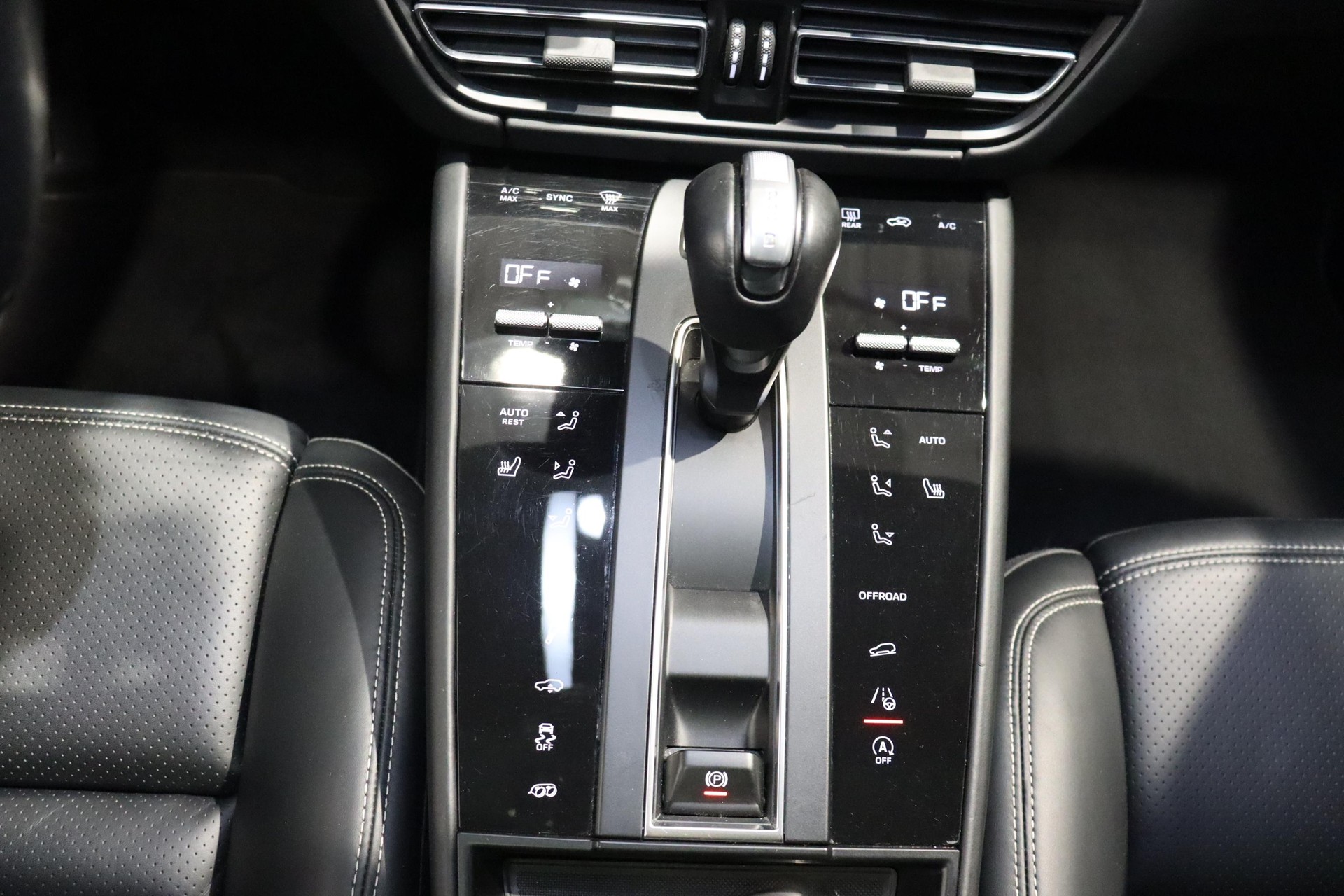 PORSCHE Macan 2.9 V6 GTS-image-12