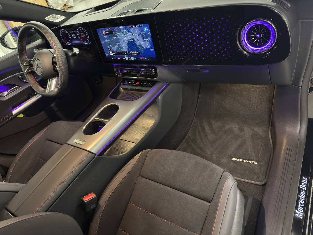 MERCEDES-BENZ CLA 350 AMG Line 4matic EQ-image-10