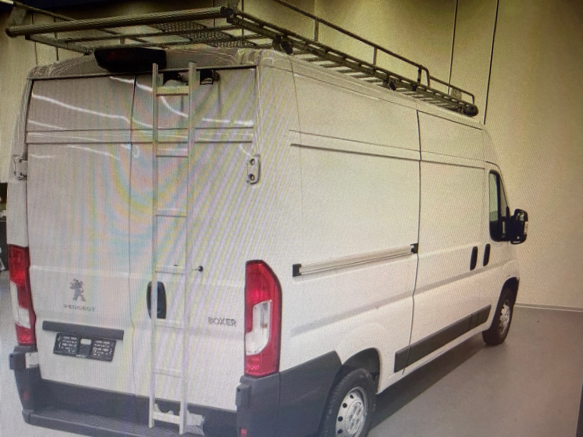 PEUGEOT Boxer 2.2 HDI 335 L2H2-image-1