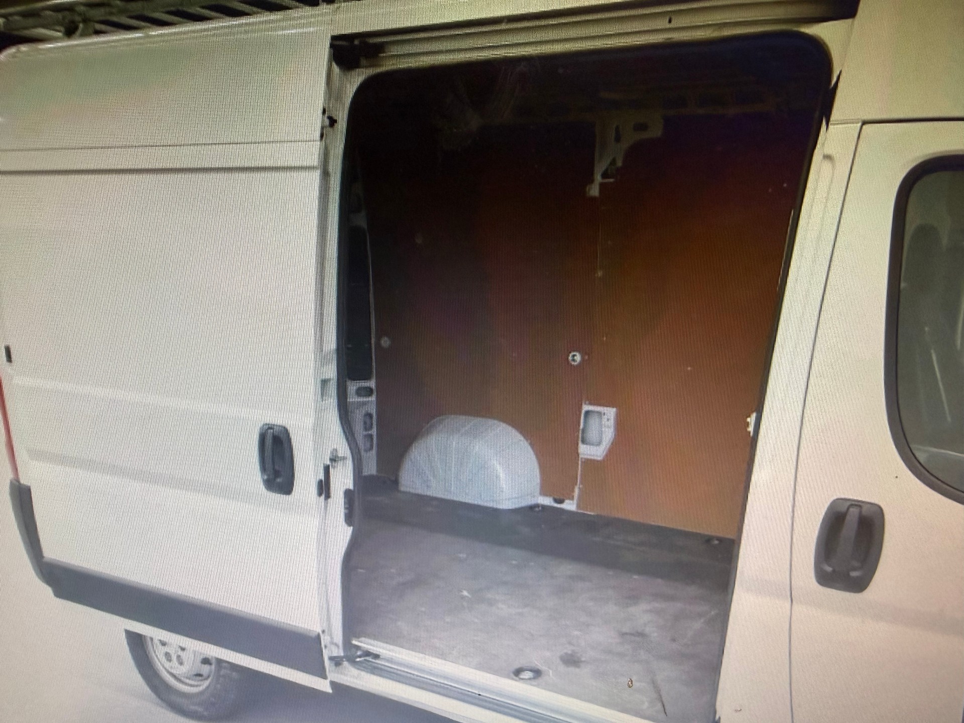 PEUGEOT Boxer 2.2 HDI 335 L2H2-image-3