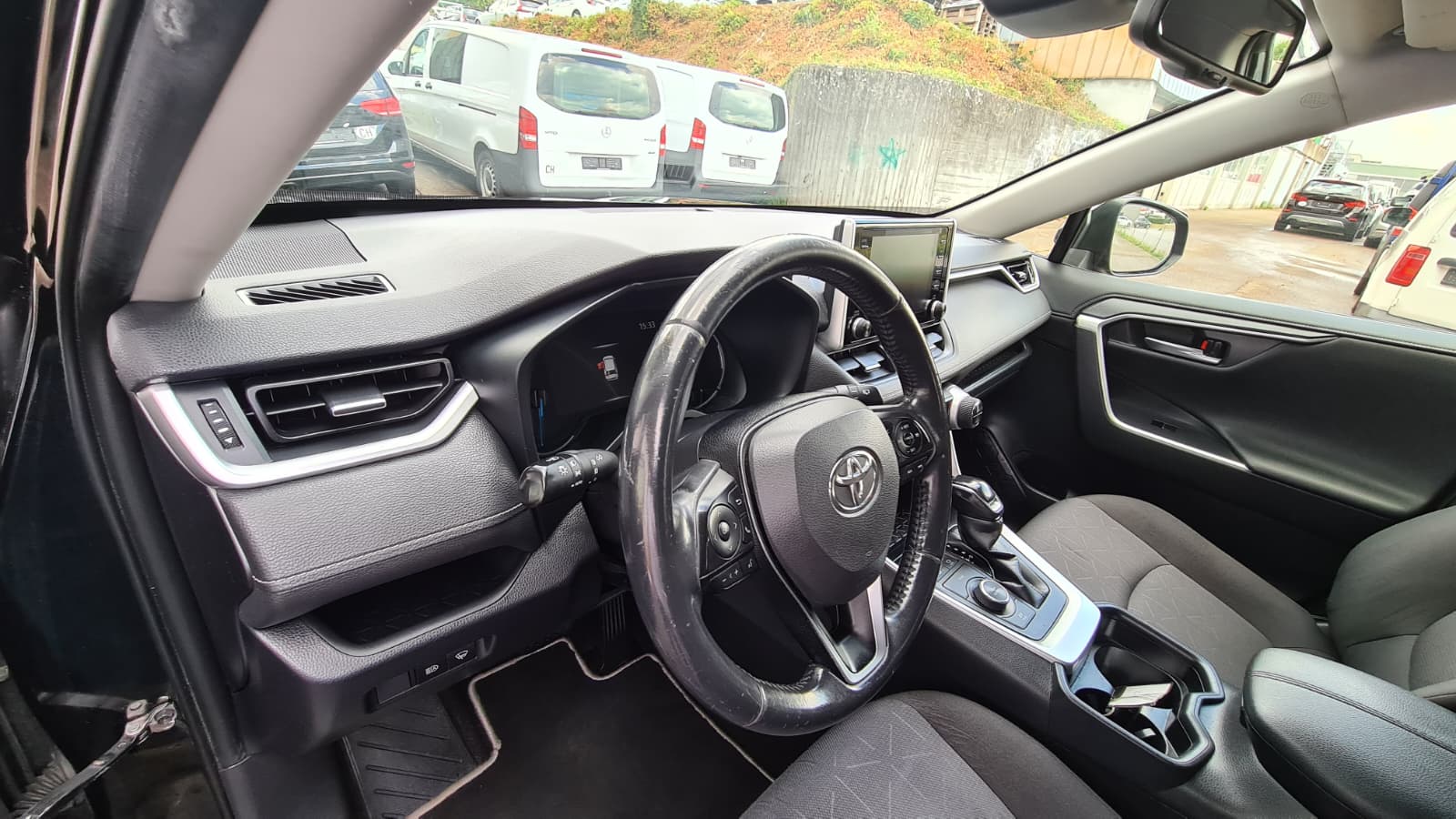 TOYOTA RAV-4 2.5 HSD Trend e-CVT 4WD ** 222 PS ** Modell 2020 ** GR-Navi ** RF-Kamera ** Sitzheizung ** Tempomat ** Frisch Ab MFK **-image-14