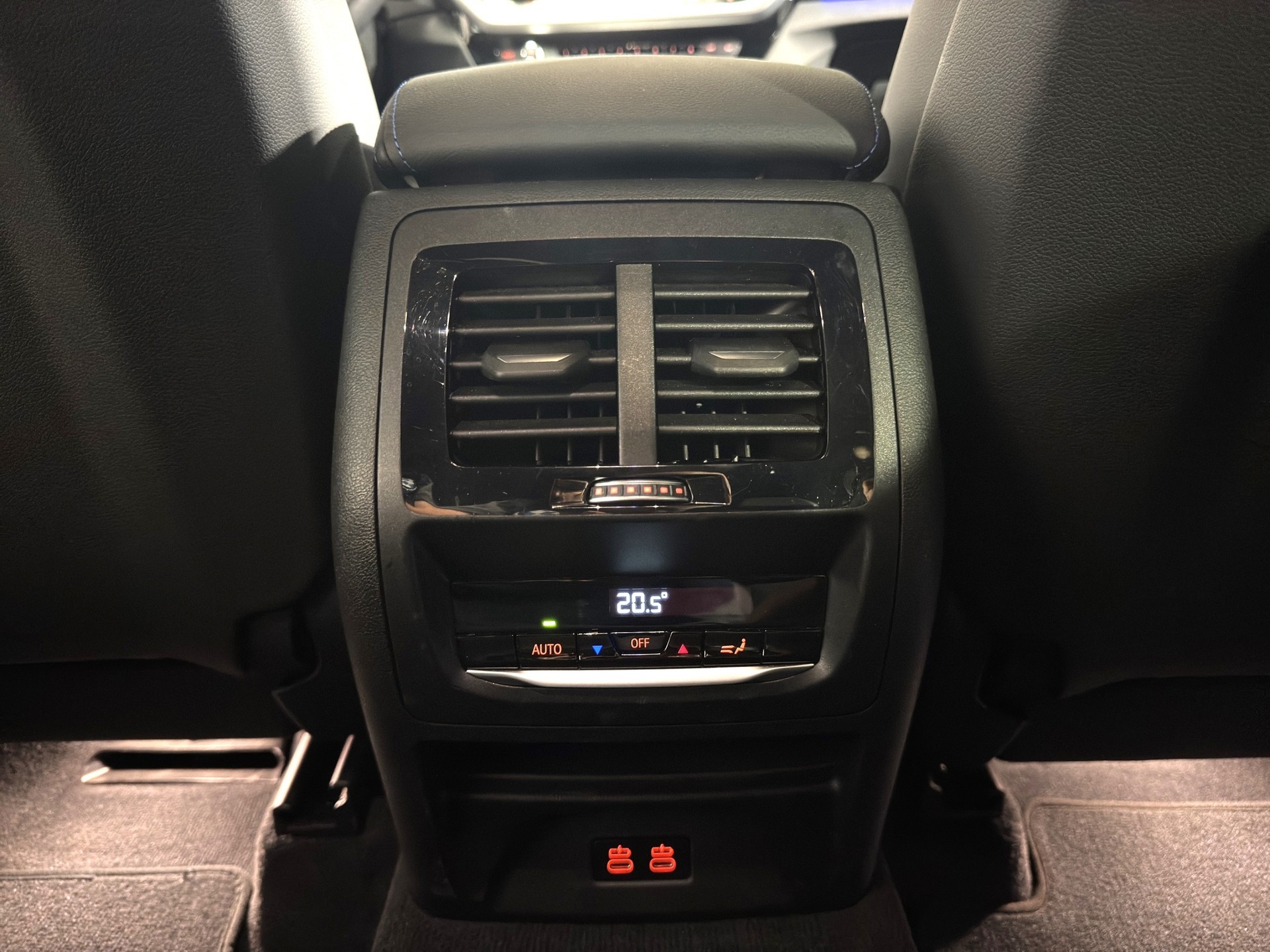 BMW X3 M40i-image-10