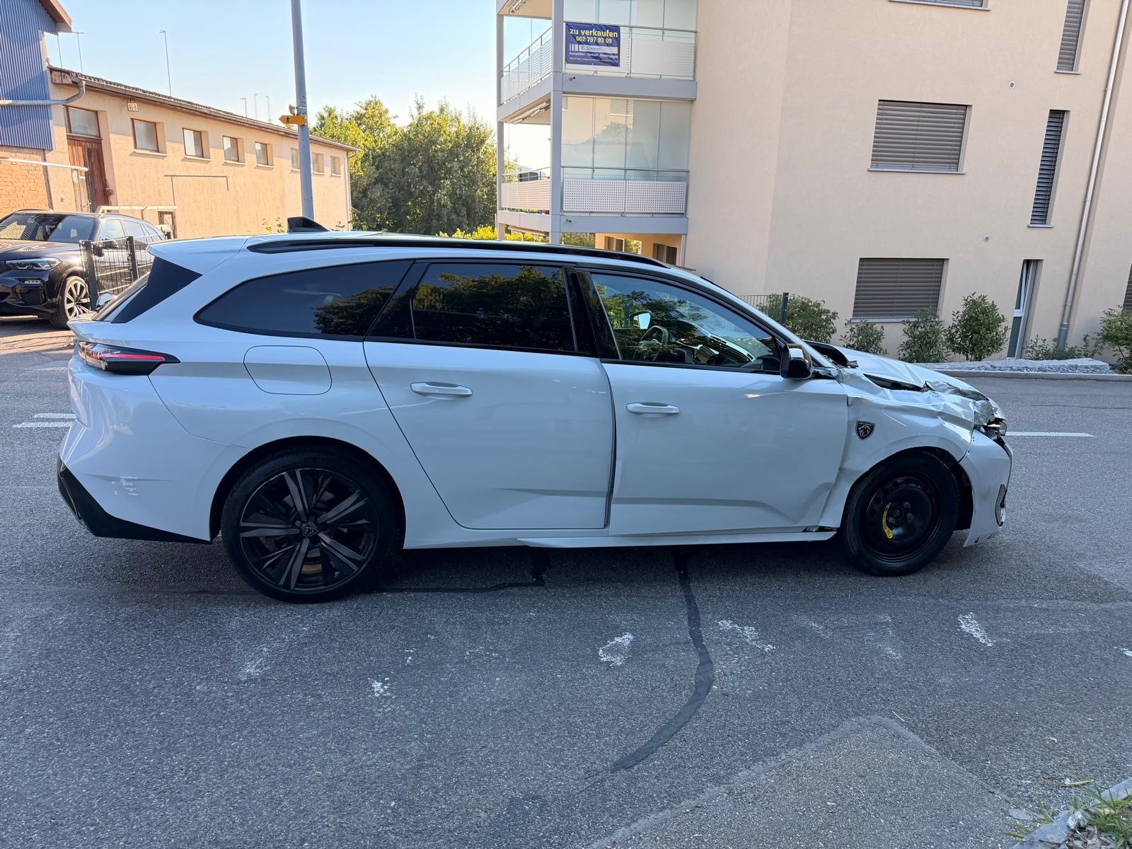 PEUGEOT 308 SW 1.6 PHEV 225 GT-image-4
