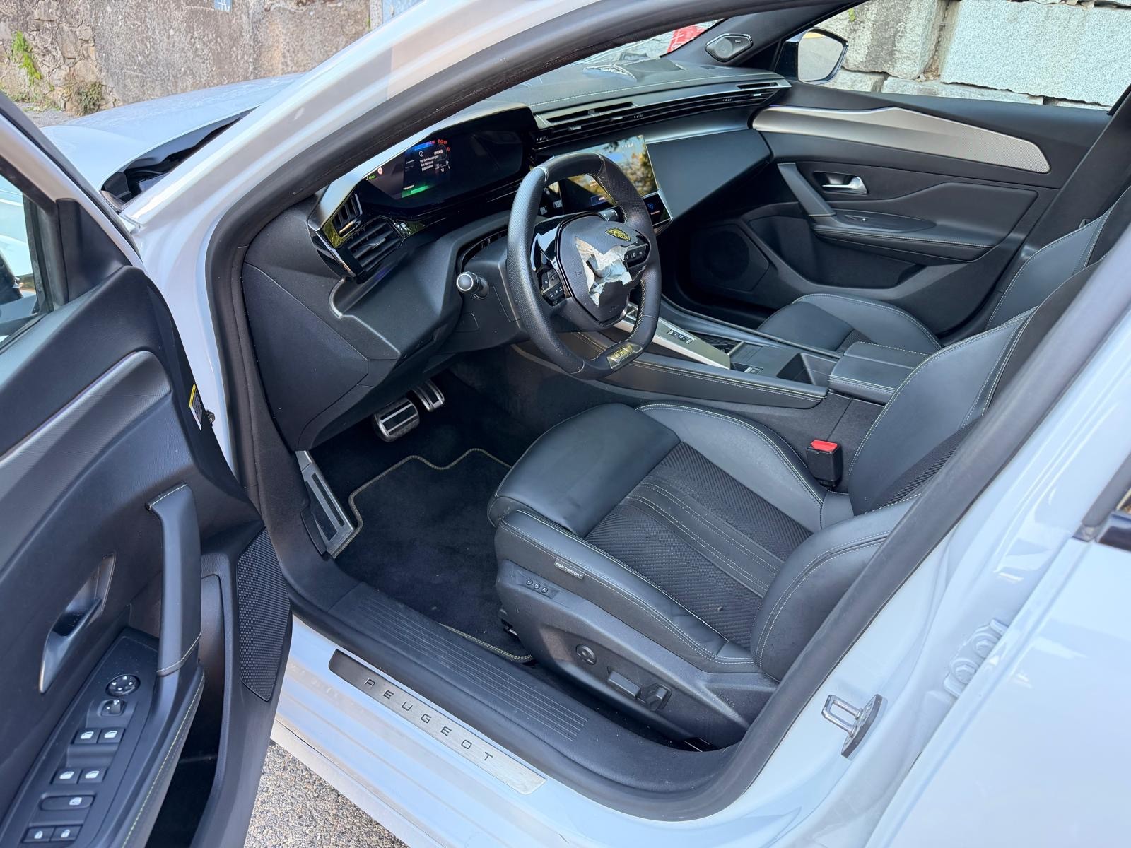 PEUGEOT 308 SW 1.6 PHEV 225 GT-image-8