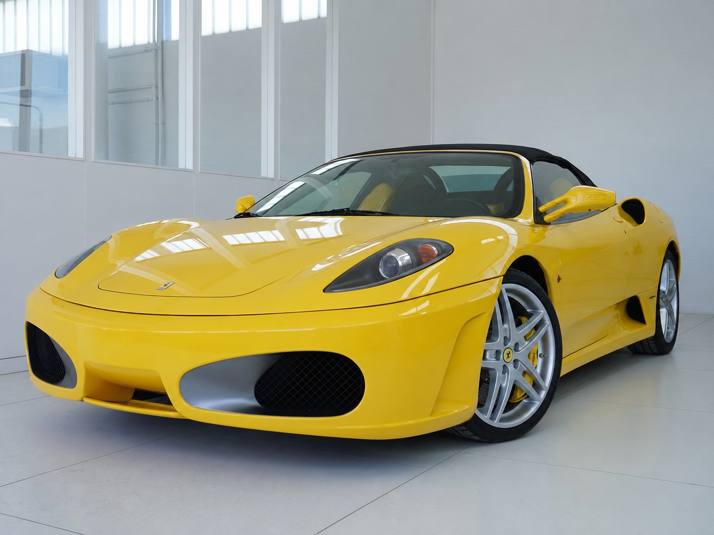FERRARI F430 Spider-showroom-element-1