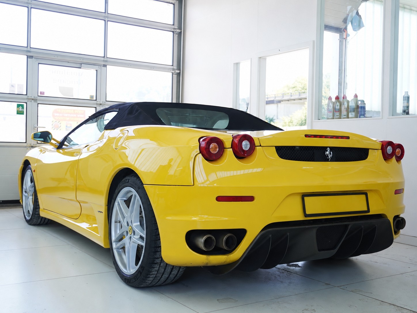 FERRARI F430 Spider-showroom-element-3