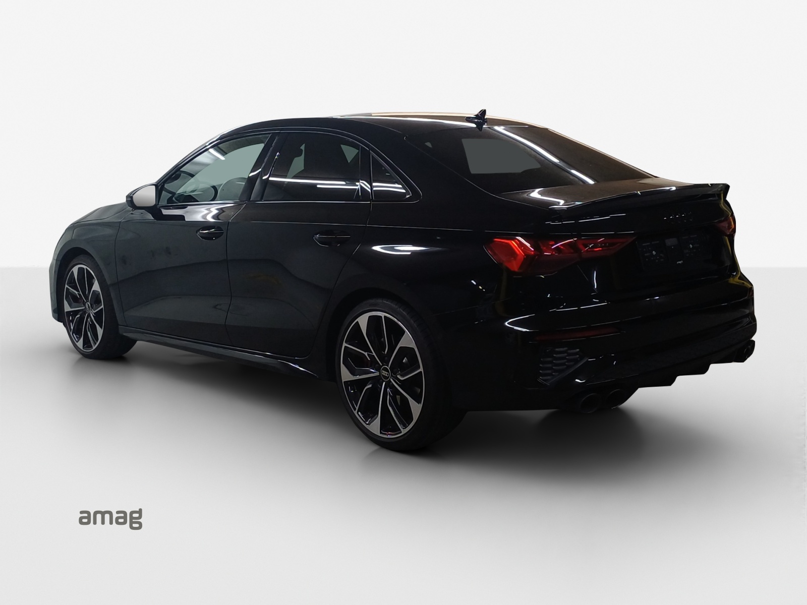 AUDI S3 Limousine 2.0 TFSI quattro S-tronic-image-2