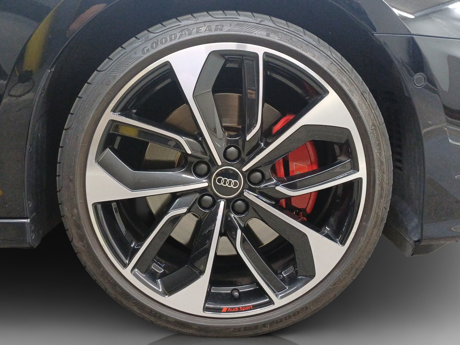 AUDI S3 Limousine 2.0 TFSI quattro S-tronic-image-15