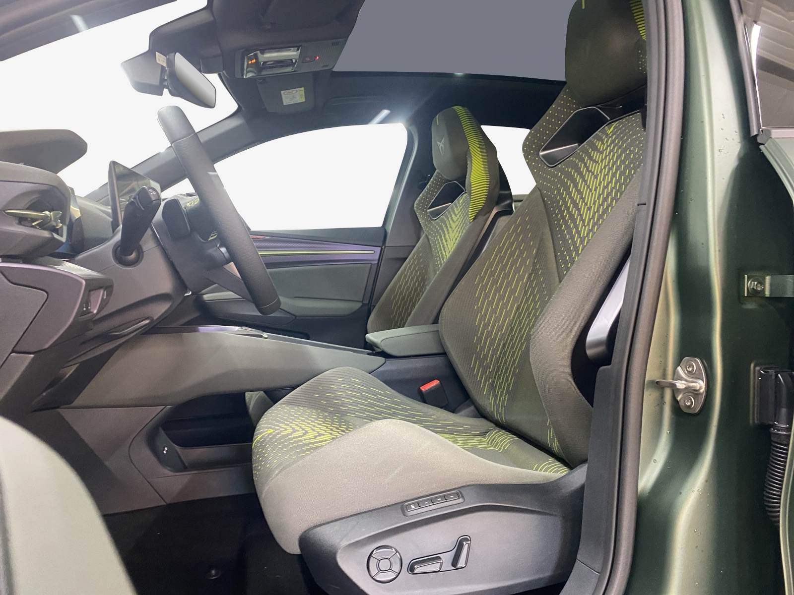 CUPRA Raval 52 kWh VZ Extreme Launch Edition-image-7