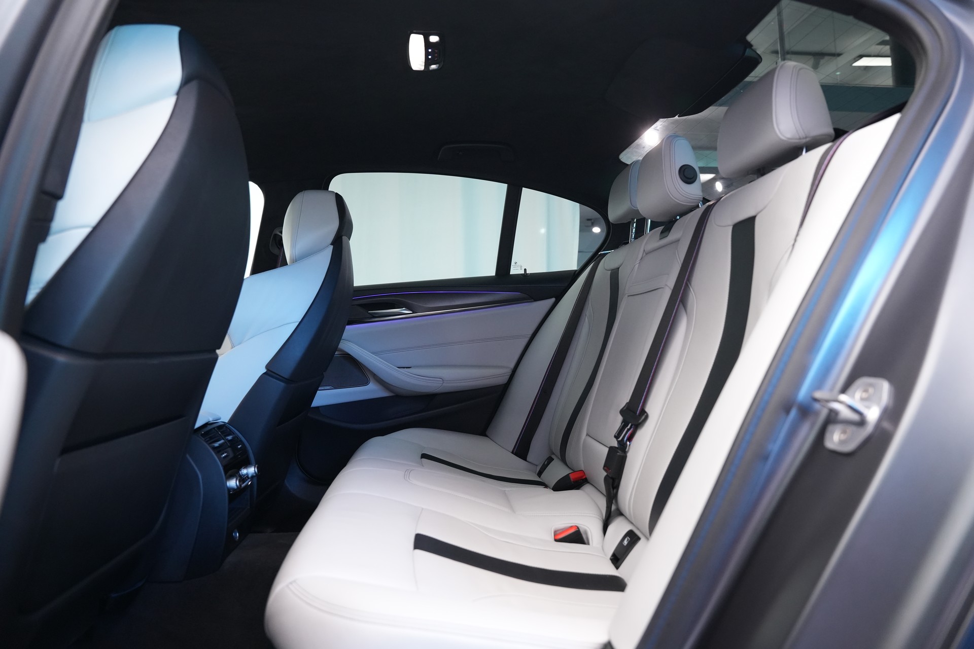 BMW M5 xDrive Competition Drivelogic *CH-Fahrzeug* *Frozen Grey*-image-15