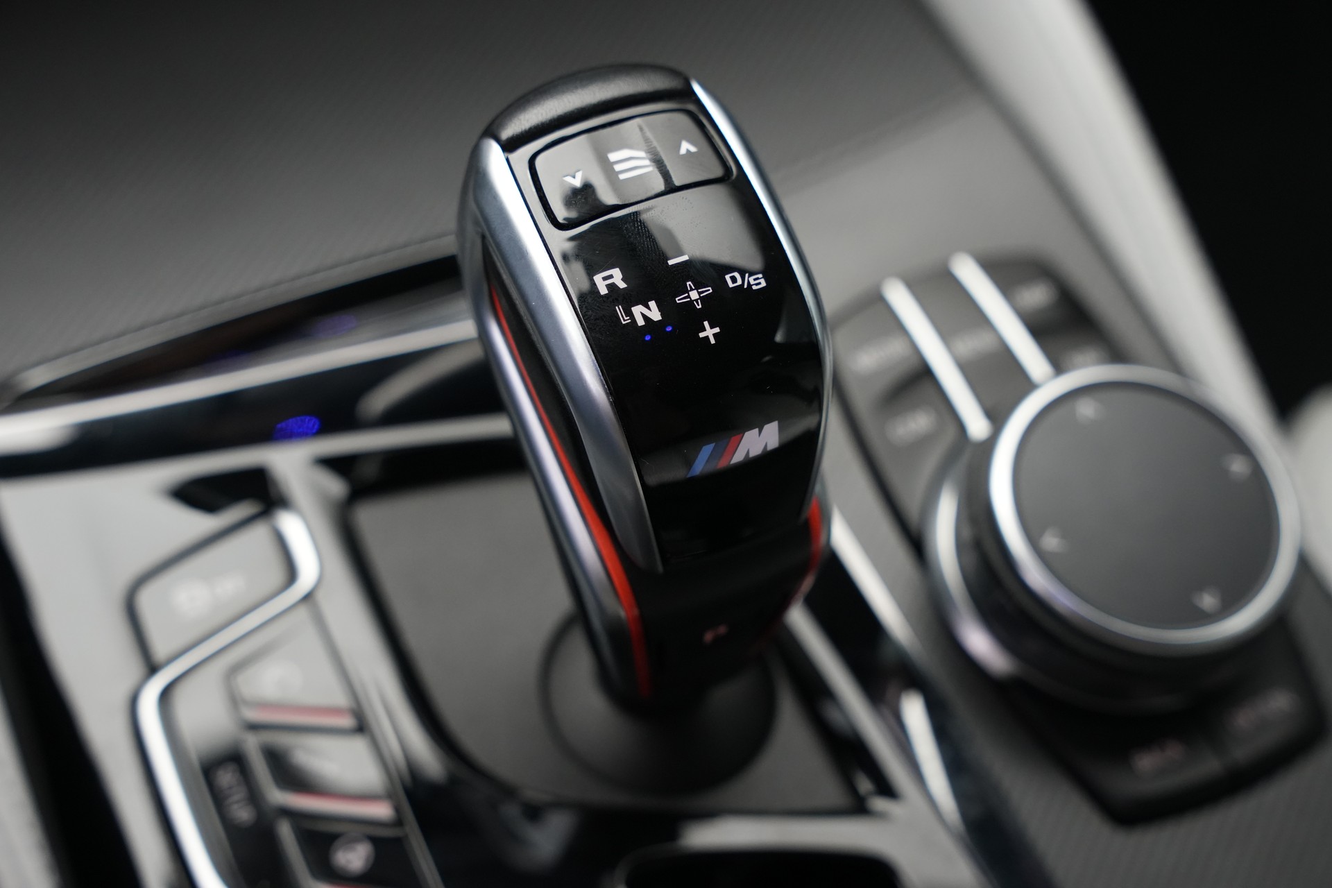 BMW M5 xDrive Competition Drivelogic *CH-Fahrzeug* *Frozen Grey*-image-29