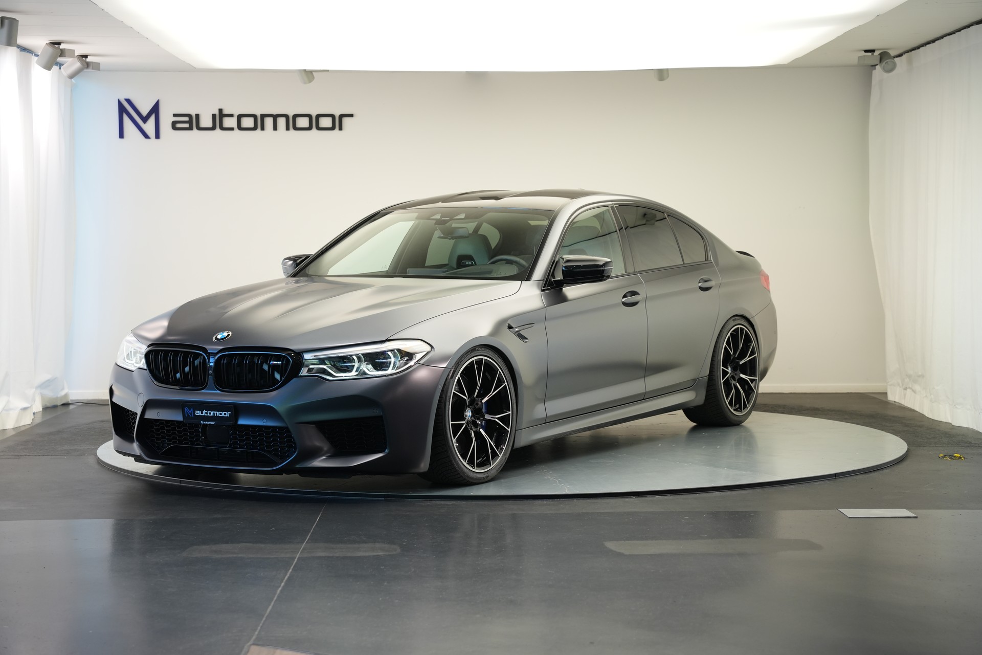 BMW M5 xDrive Competition Drivelogic *CH-Fahrzeug* *Frozen Grey*-image-0