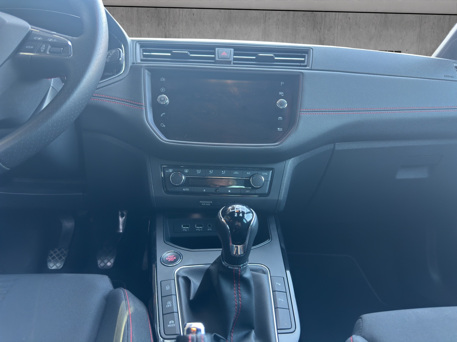 SEAT Arona 1.5 TSI Evo FR-image-14